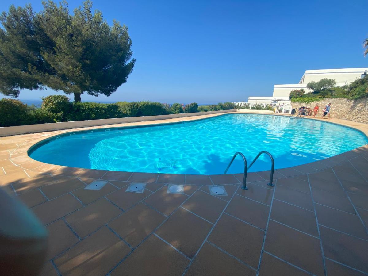 Superbe T2 44M2 - Grande Terrasse Vue Mer Panoramique Exceptionnelle Piscine - Parking Bandol Exteriér fotografie