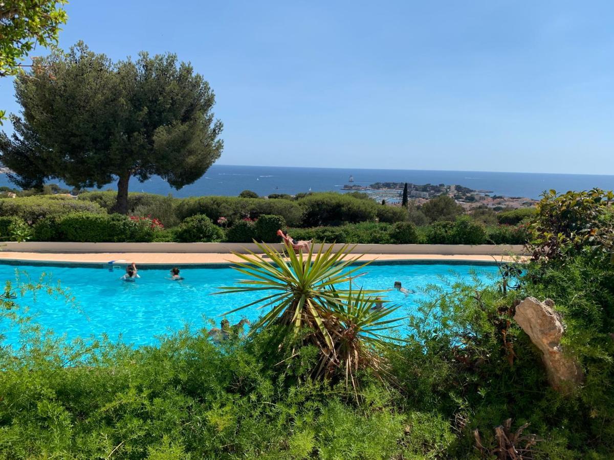 Superbe T2 44M2 - Grande Terrasse Vue Mer Panoramique Exceptionnelle Piscine - Parking Bandol Exteriér fotografie