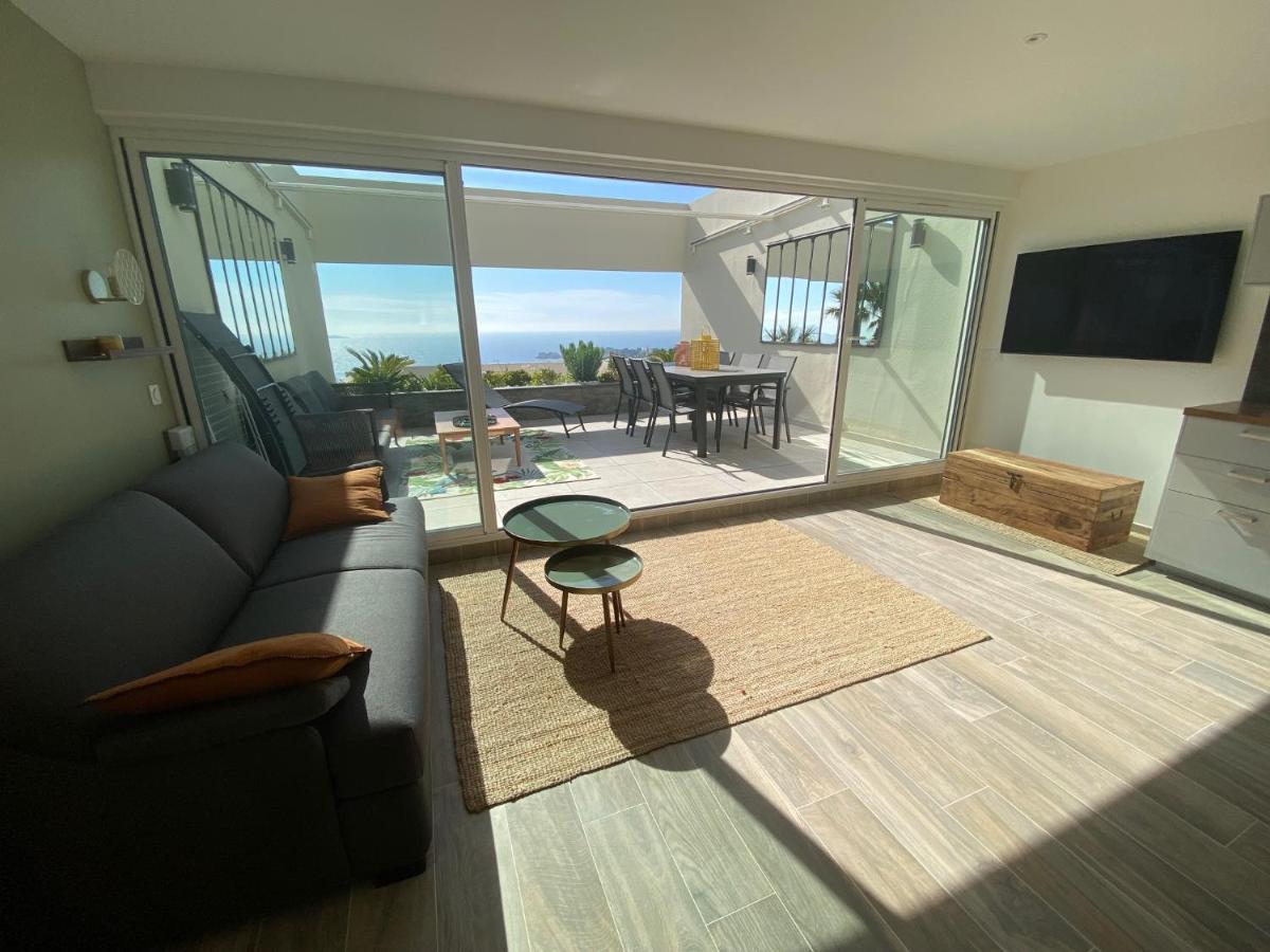 Superbe T2 44M2 - Grande Terrasse Vue Mer Panoramique Exceptionnelle Piscine - Parking Bandol Exteriér fotografie