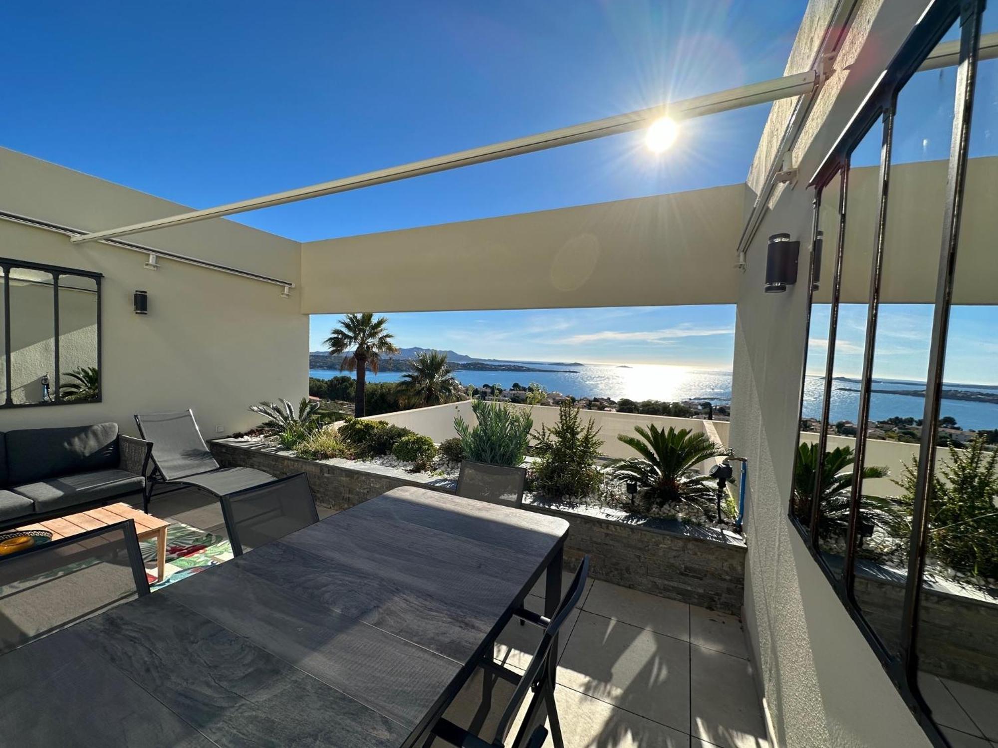 Superbe T2 44M2 - Grande Terrasse Vue Mer Panoramique Exceptionnelle Piscine - Parking Bandol Exteriér fotografie