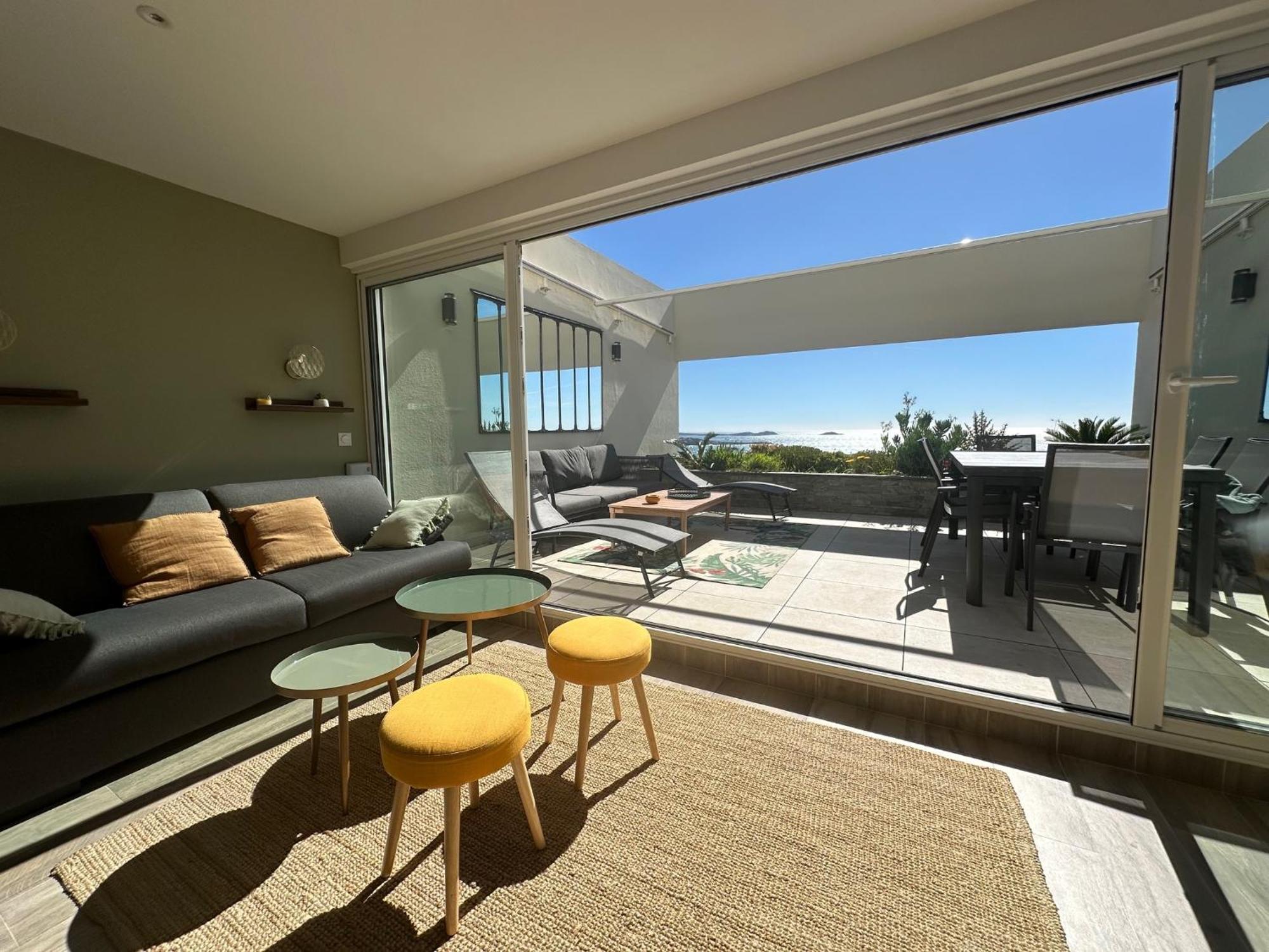 Superbe T2 44M2 - Grande Terrasse Vue Mer Panoramique Exceptionnelle Piscine - Parking Bandol Exteriér fotografie